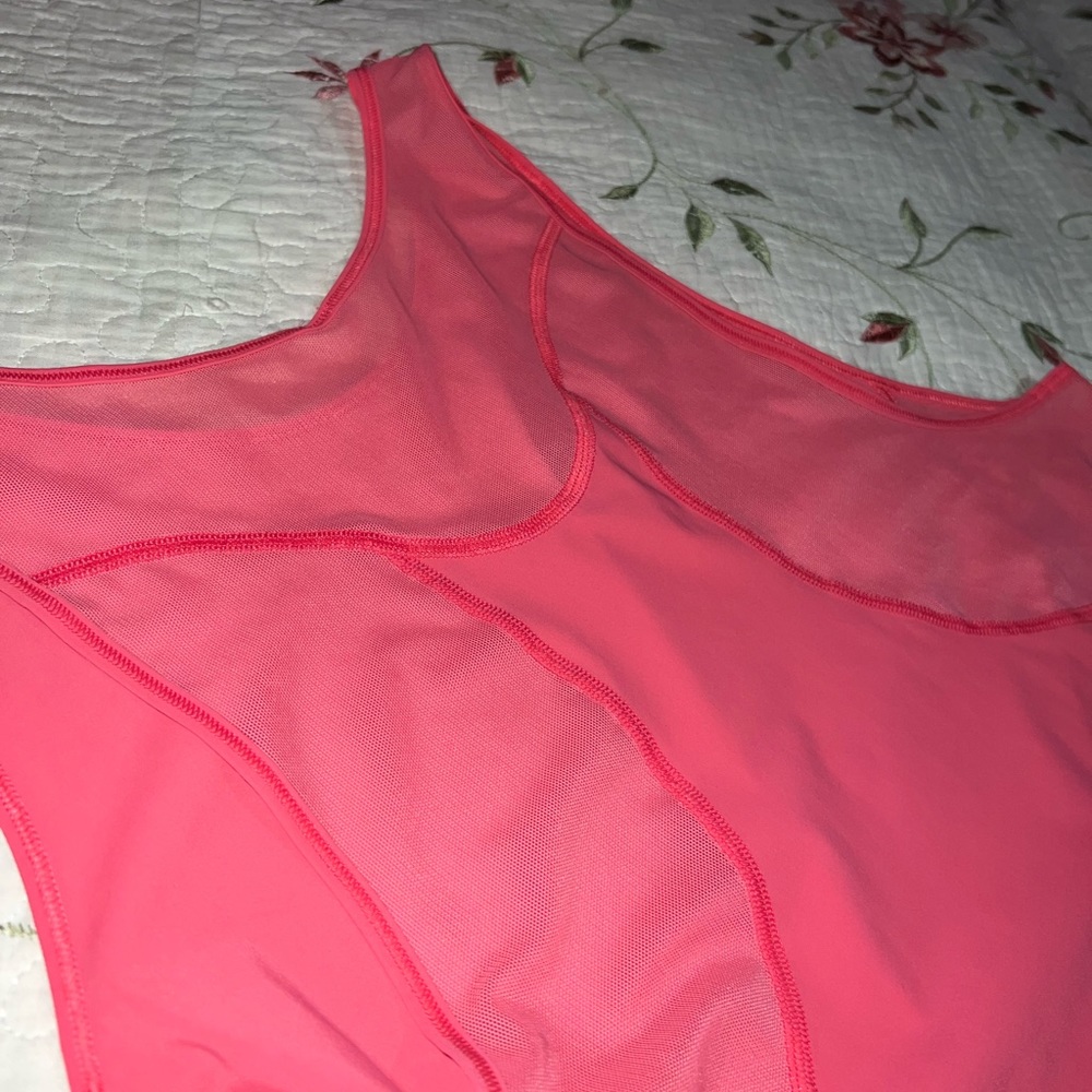 Lululemon Tank - Picture 4 of 6